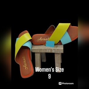 Avanti Jaqui Slide Sandals Women's Size 9 NWT